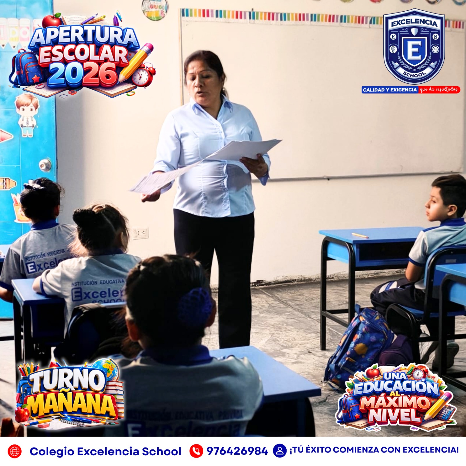 Docente con estudiantes Excelencia School